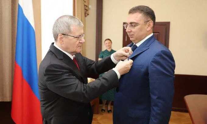 Глава ФМБА Тер-Акопов получал откаты за госконтракты и ремонты