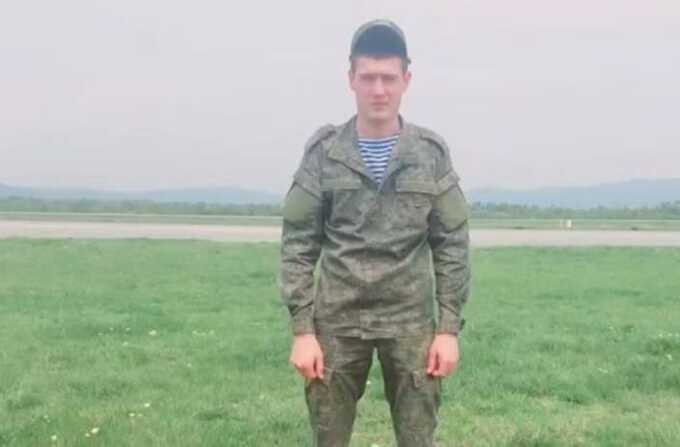 Военнослужащие избили мужчину и украли его часы в Москве