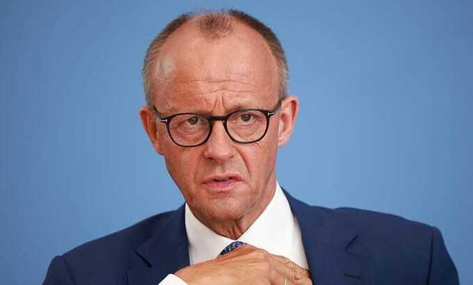Канцлер Германии призвал усилить санкции против Москвы