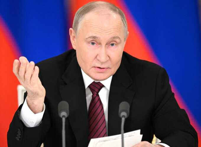 Путин заявил Трампу, что достичь целей войны в Украине переговорами пока невозможно