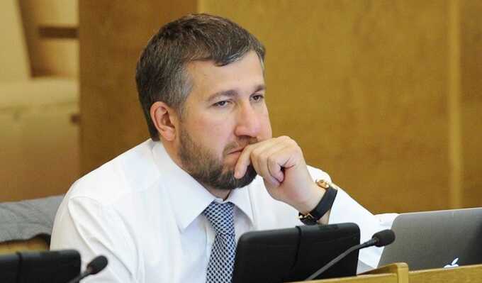 Дубайская схема: соратники Аникеева вывели миллиарды через фиктивные займы и бакинское СИЗО