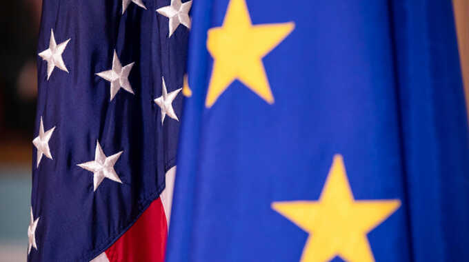ЕС пригрозил США пошлинами на 100 миллиардов долларов в ответ на возможные тарифы от Трампа