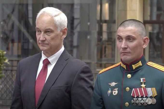 Герой России Сыротюк продолжает командовать бригадой с подмоченной репутацией