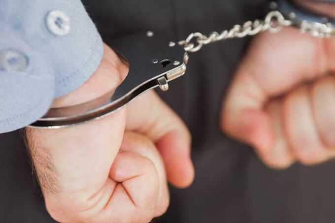 ФСБ задержала челябинского таможенника за пропуск опасного груза